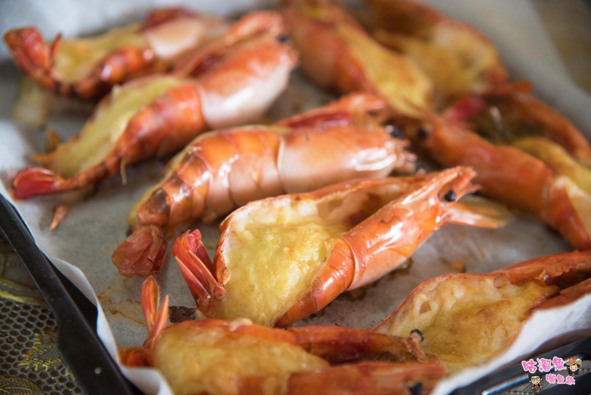 【自已動手蝦料理】現釣活跳跳泰國蝦，並自製焗烤蝦、奶油蝦料理