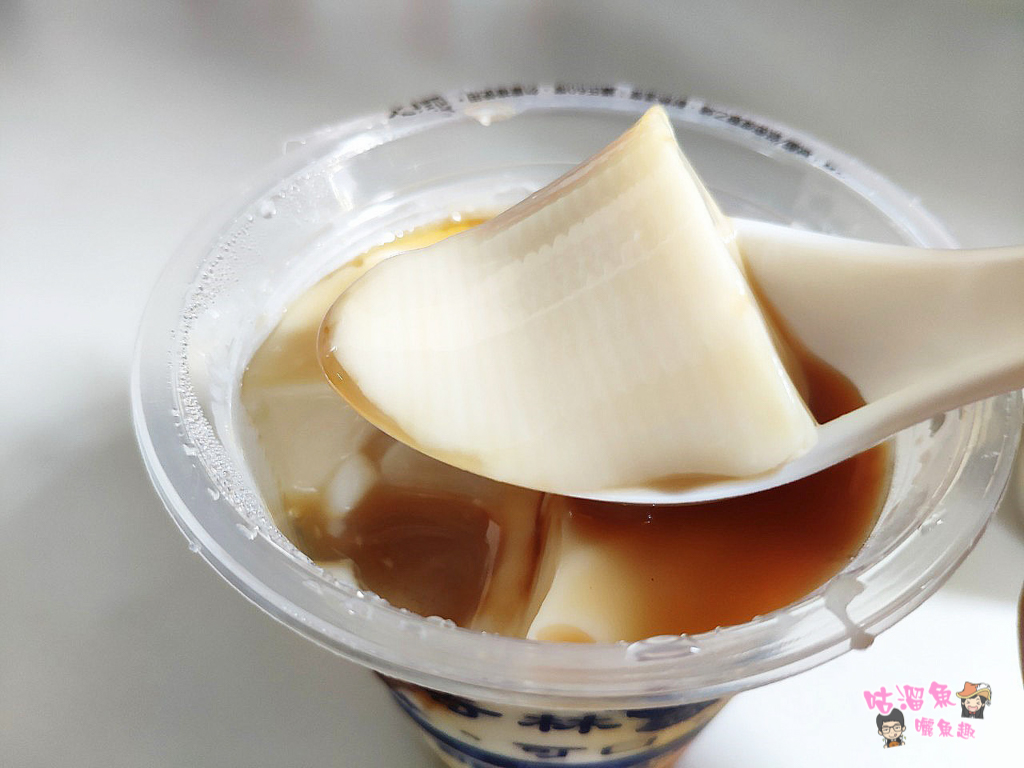 【台南美食】奇林鮮乳豆花 - 標榜100%純鮮乳製作的甜品，濃醇香令人回味無窮！