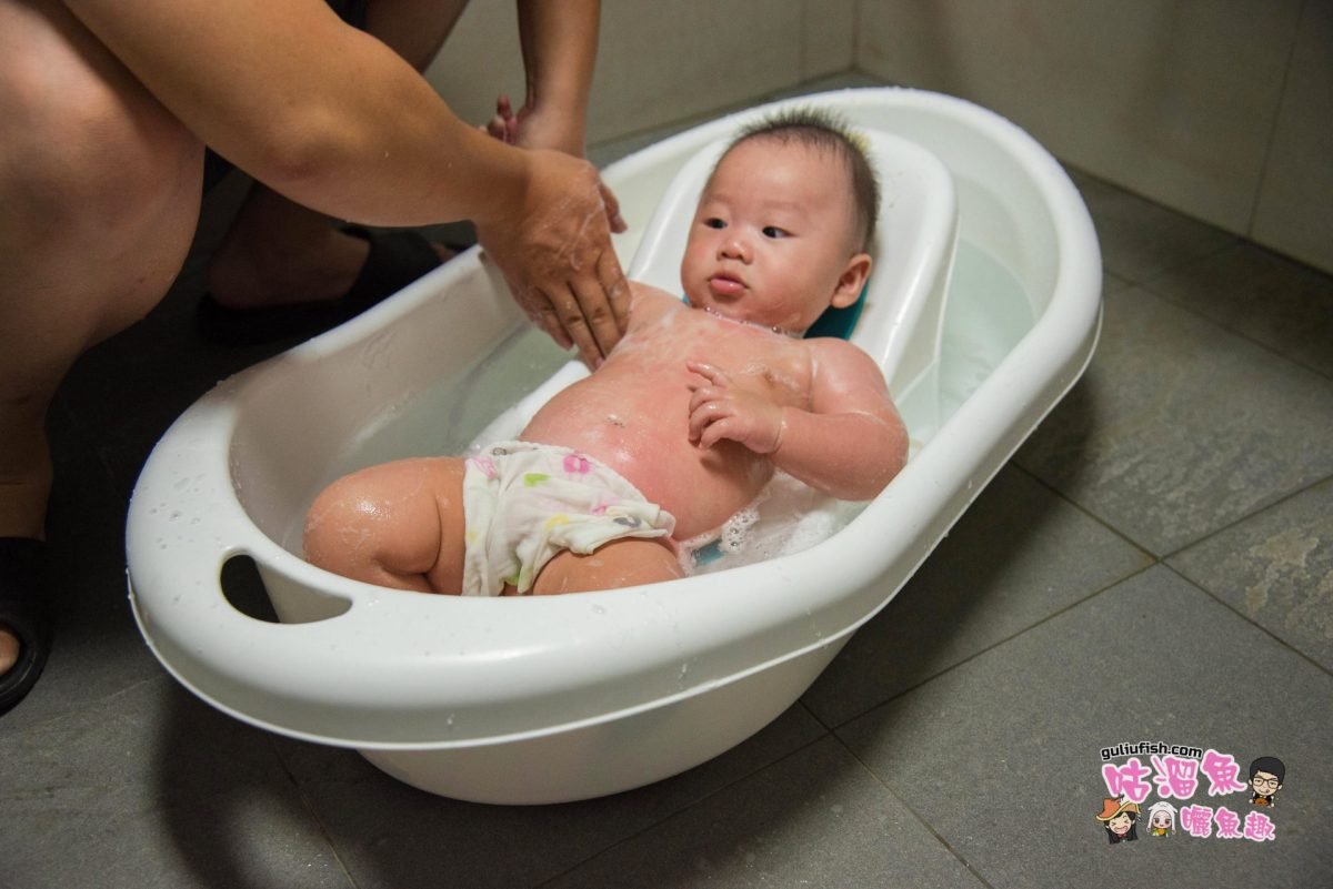 【嬰幼兒用品分享】Baby Chu養護小孩肌膚專家 - 沐浴慕斯/保護乳液/修護油/長效抗菌噴霧使用心得