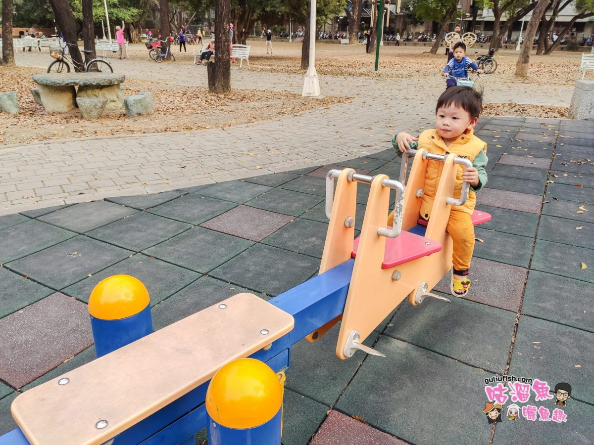 高雄景點》正道公園：小時候的回憶，超大公園免費玩！休閒散步/運動/自行車道/親子遛小孩的好地方