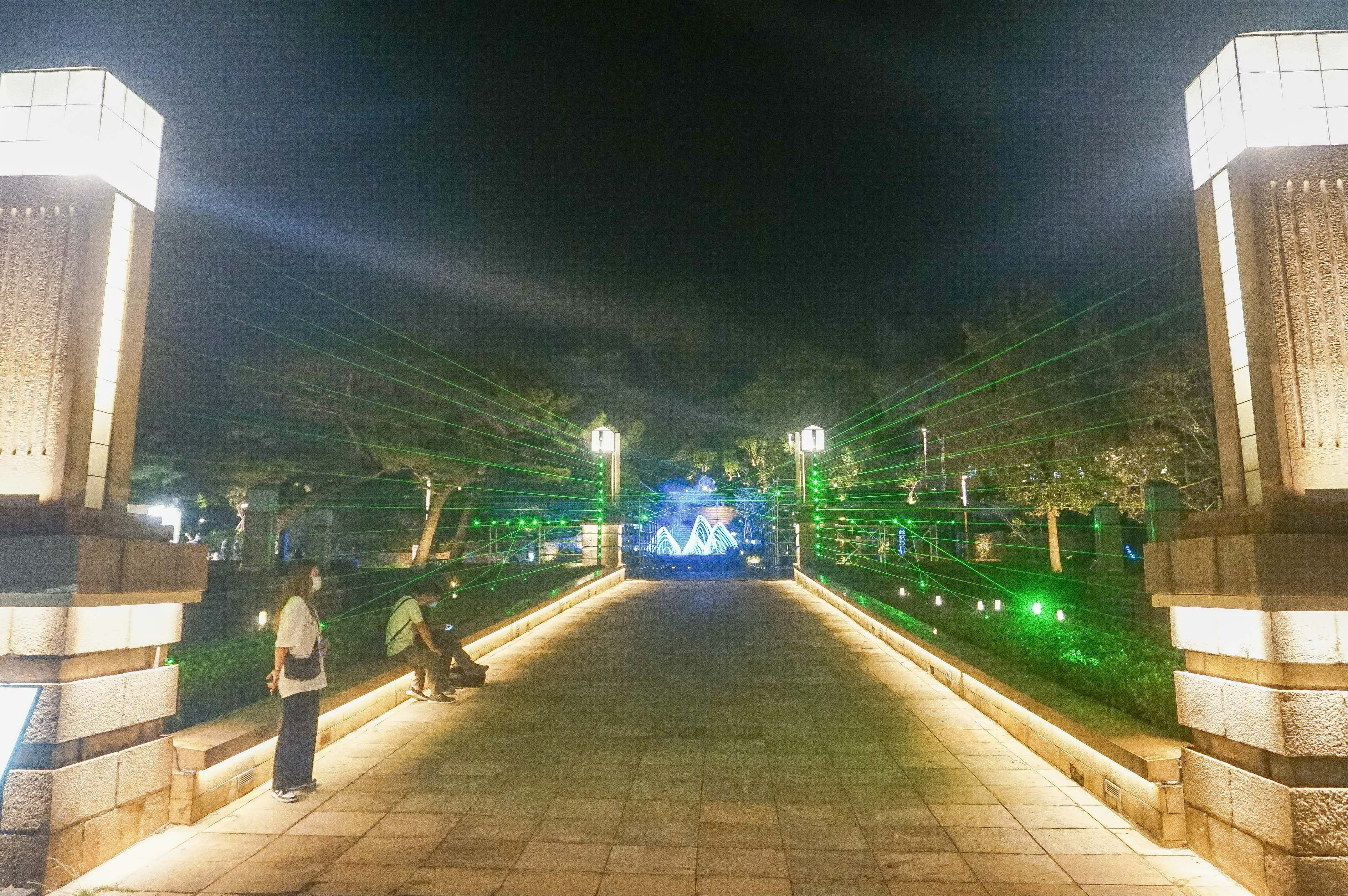 新竹景點》新竹光臨藝術節：超夢幻超好拍的期間限定藝術燈光展，來場光之美 的饗宴吧！