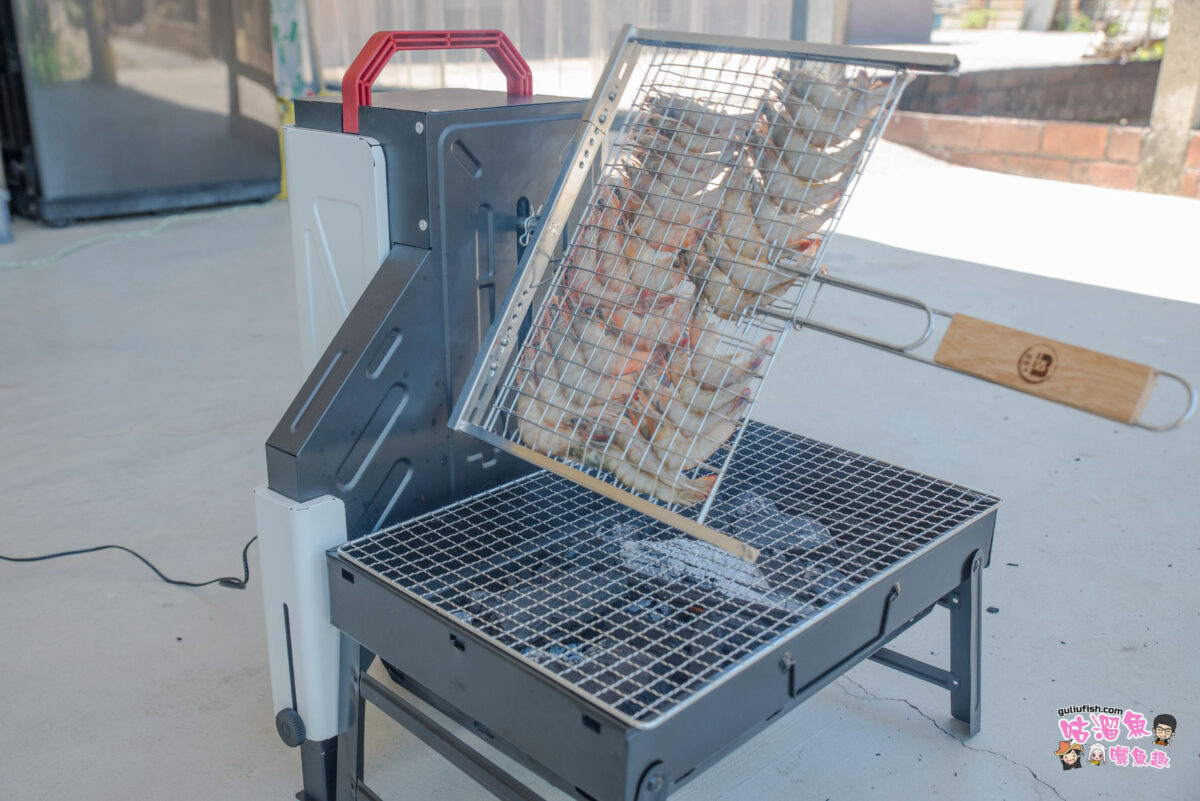 烤肉神器❗ 自動烤肉機推薦 烤鮮AI烤肉機械人，藍芽操控自動翻轉烤肉，不再熱到臉臭啦~