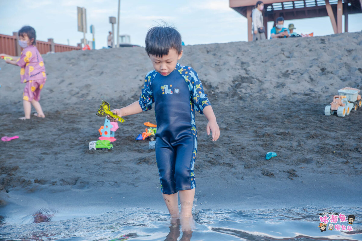 兒童泳衣推薦》Splash About 潑寶 兒童抗UV防寒連身泳裝，潛水專用材質，平滑有彈性且防風防寒又防曬