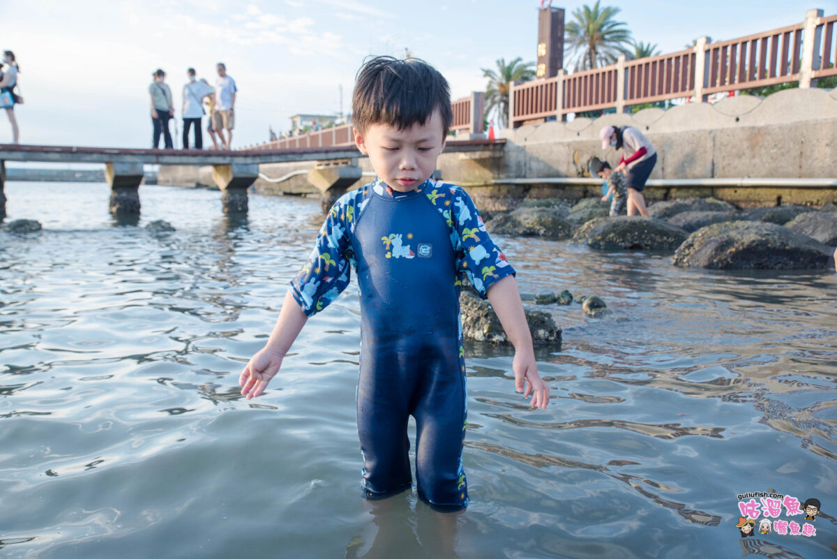 兒童泳衣推薦》Splash About 潑寶 兒童抗UV防寒連身泳裝，潛水專用材質，平滑有彈性且防風防寒又防曬