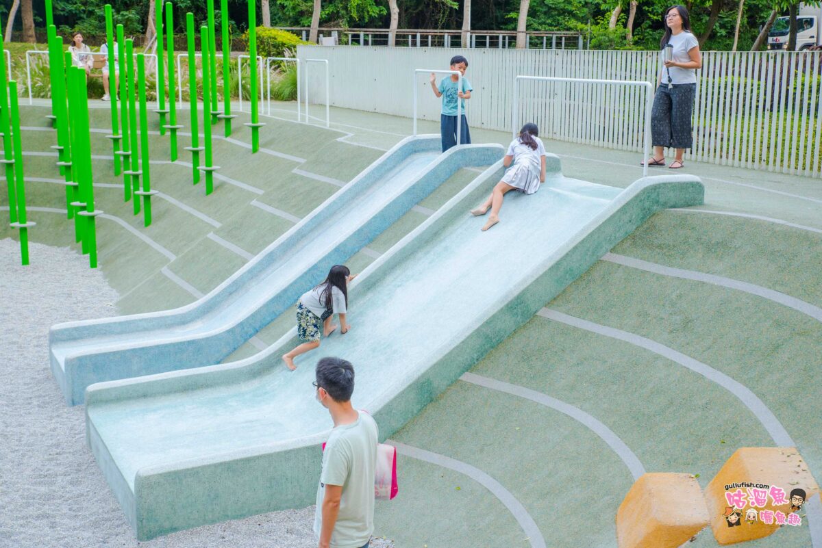 新竹親子景點》竹北公兒24 興隆公園 & 公兒25 小猴子森林公園 | 兩個公園一起玩，滑步車道/玩沙/攀爬/溜滑梯/鞦韆等多項設施超放電