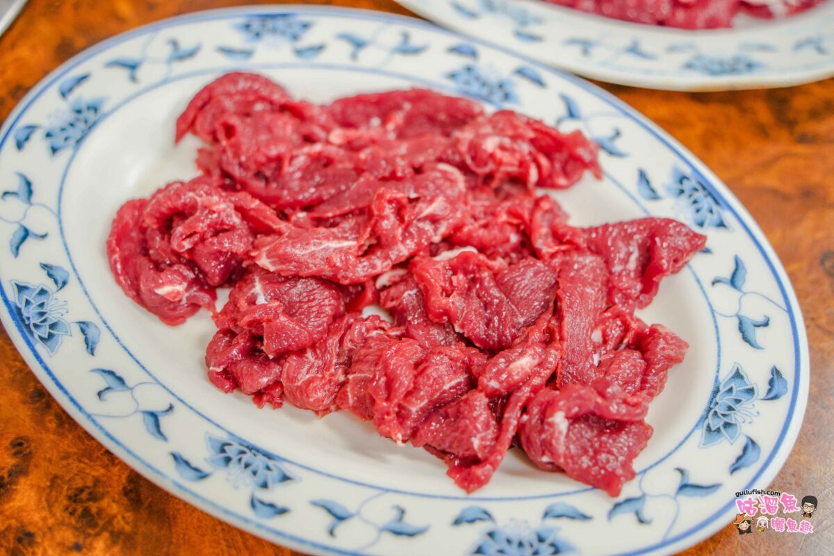 高雄美食》大哥大涮牛肉台南溫體牛 | 在地營業多年，饕客推薦必吃的溫體牛肉火鍋
