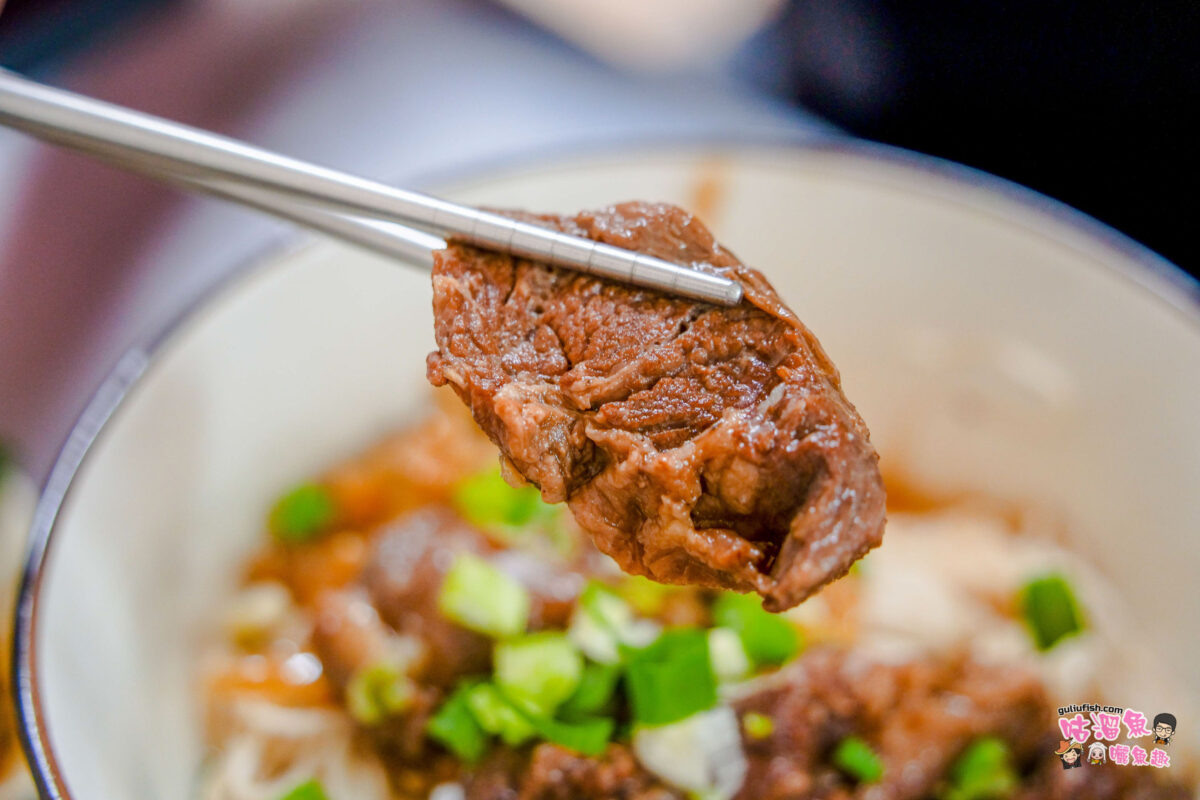 台中小吃美食》上海未名麵點酸梅湯 | 人氣必比登推薦，在地必吃的排骨麵老店，太晚去就沒了