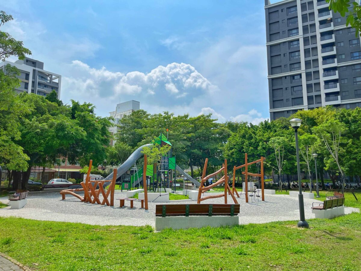 傑克小路公園(高鐵兒九公園) | 新竹竹北親子公園帶你走進童話故事，跟著傑克爬豆莖溜滑梯及多種攀爬關卡