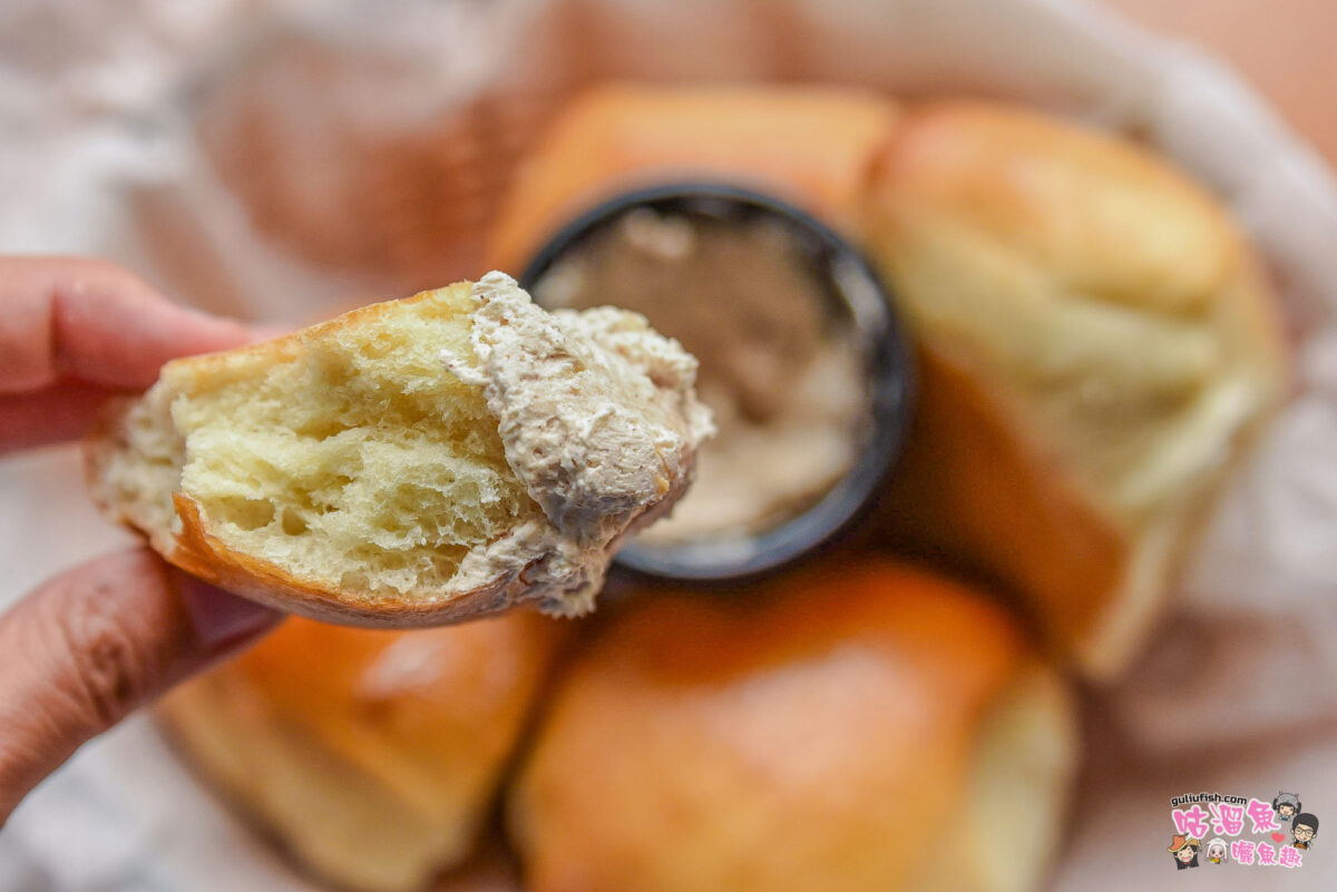 Texas Roadhouse 德州鮮切牛排 竹北店 | 新竹竹北親子友善的美式餐廳推薦！碳烤牛排原肉多汁又大塊