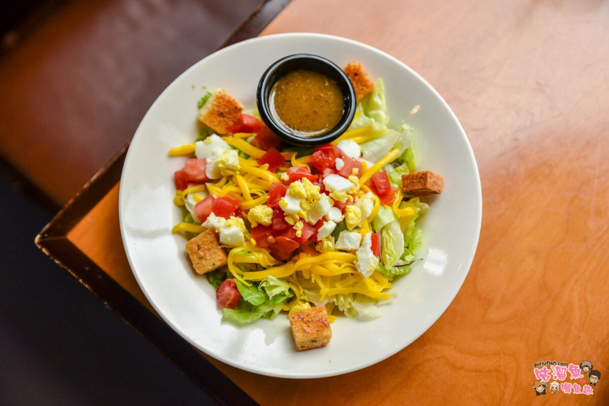 Texas Roadhouse 德州鮮切牛排 竹北店 | 新竹竹北親子友善的美式餐廳推薦！碳烤牛排原肉多汁又大塊