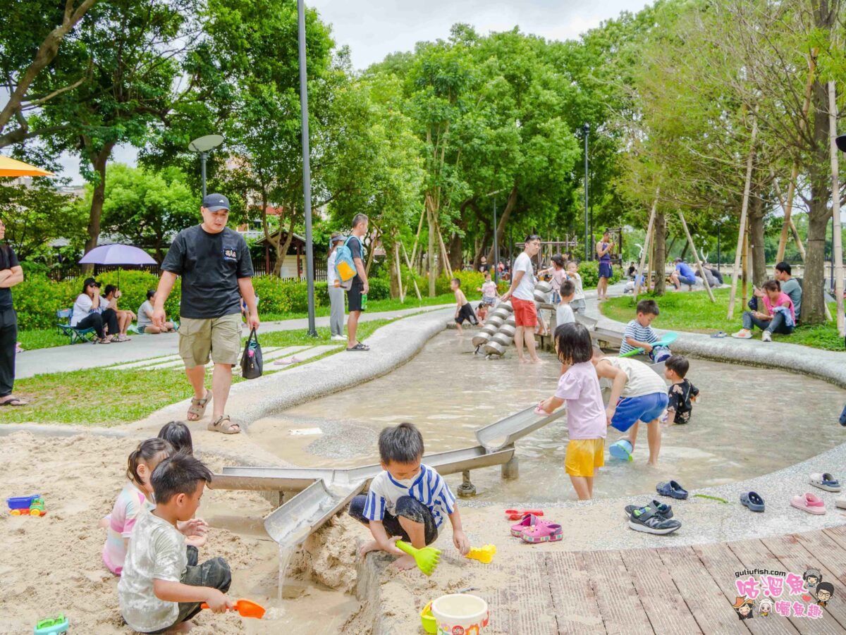 南崁溪桃園區第一河濱公園共融式遊戲場 | 桃園免費親子景點推薦！結合七感體驗打造適合全齡的遊憩環境， 還可騎自行車觀賞河景十分愜意