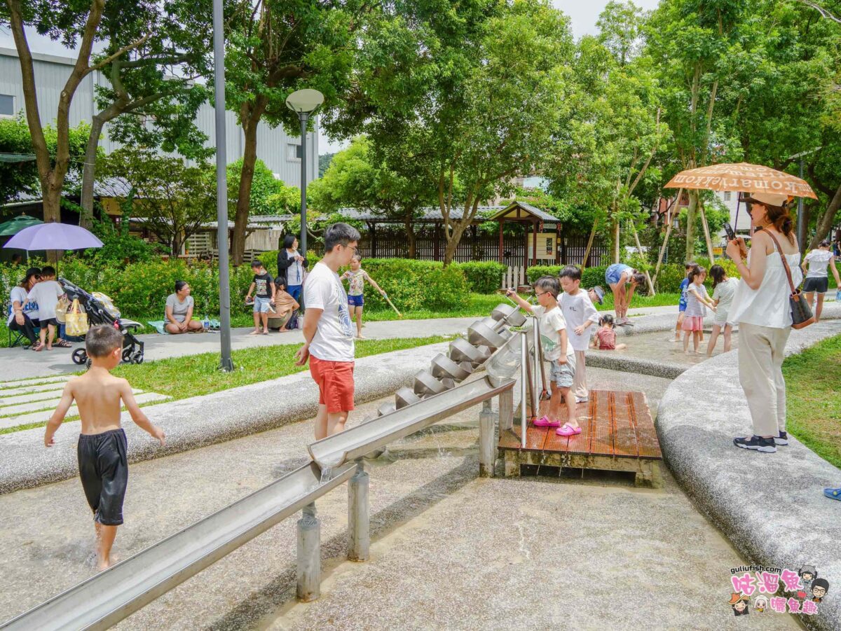 南崁溪桃園區第一河濱公園共融式遊戲場 | 桃園免費親子景點推薦！結合七感體驗打造適合全齡的遊憩環境， 還可騎自行車觀賞河景十分愜意