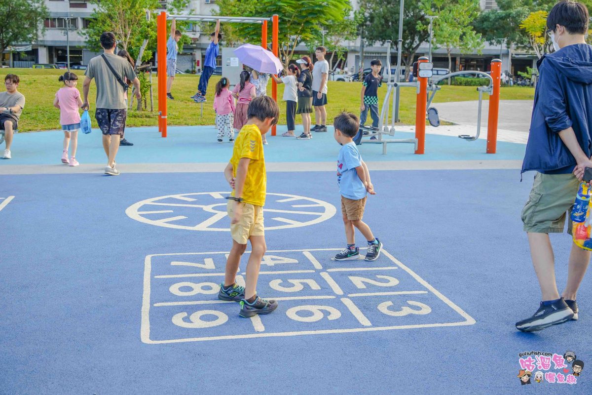 台中親子公園》豬事圓滿公園 | 以可愛小豬為主題打造的共融遊戲場，既可愛又好玩，大人也可一旁野餐