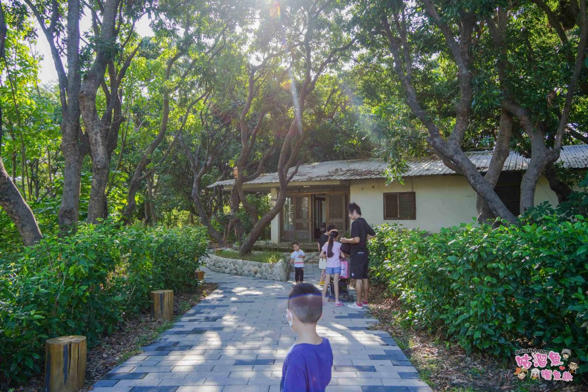 台南景點》哈赫拿爾森林 | 藏身市區的平地森林，水岸步道輕鬆愜意，還有親子遊戲場可以玩