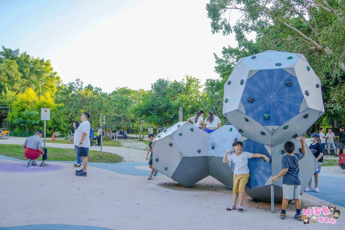 台南景點》哈赫拿爾森林 | 藏身市區的平地森林，水岸步道輕鬆愜意，還有親子遊戲場可以玩