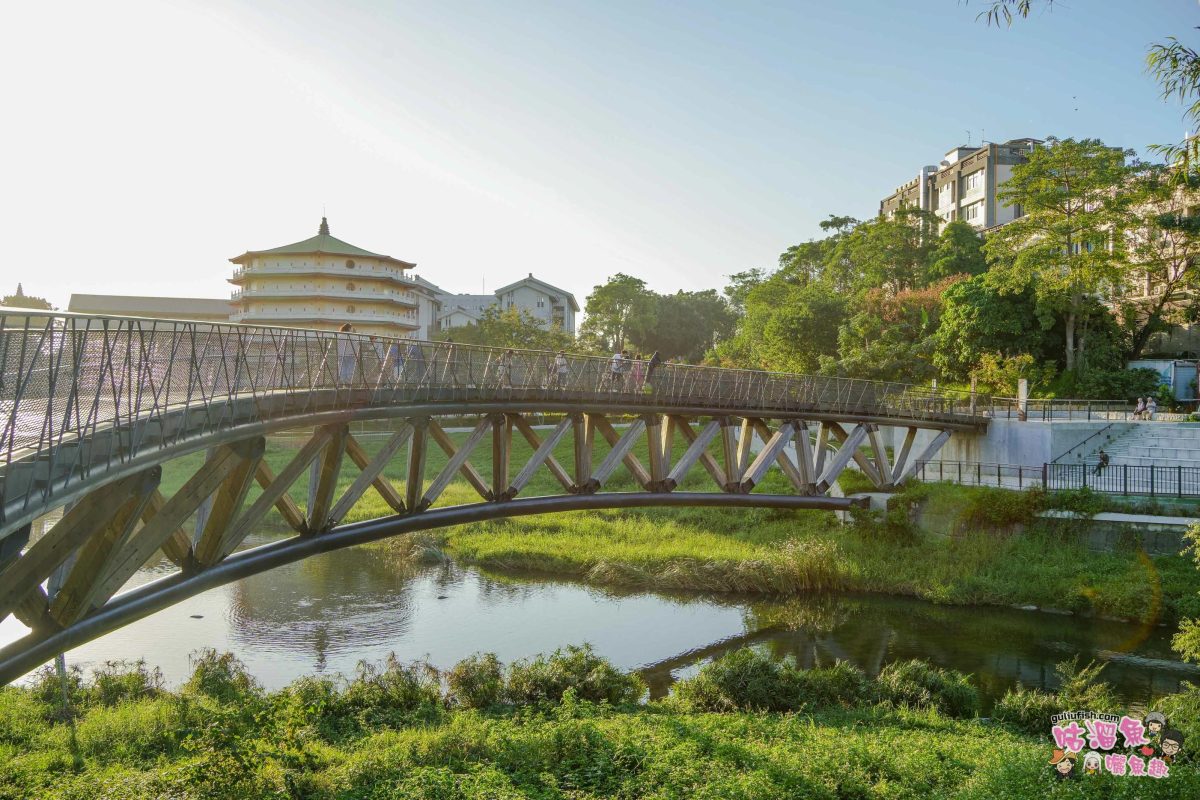 台南景點》哈赫拿爾森林 | 藏身市區的平地森林，水岸步道輕鬆愜意，還有親子遊戲場可以玩