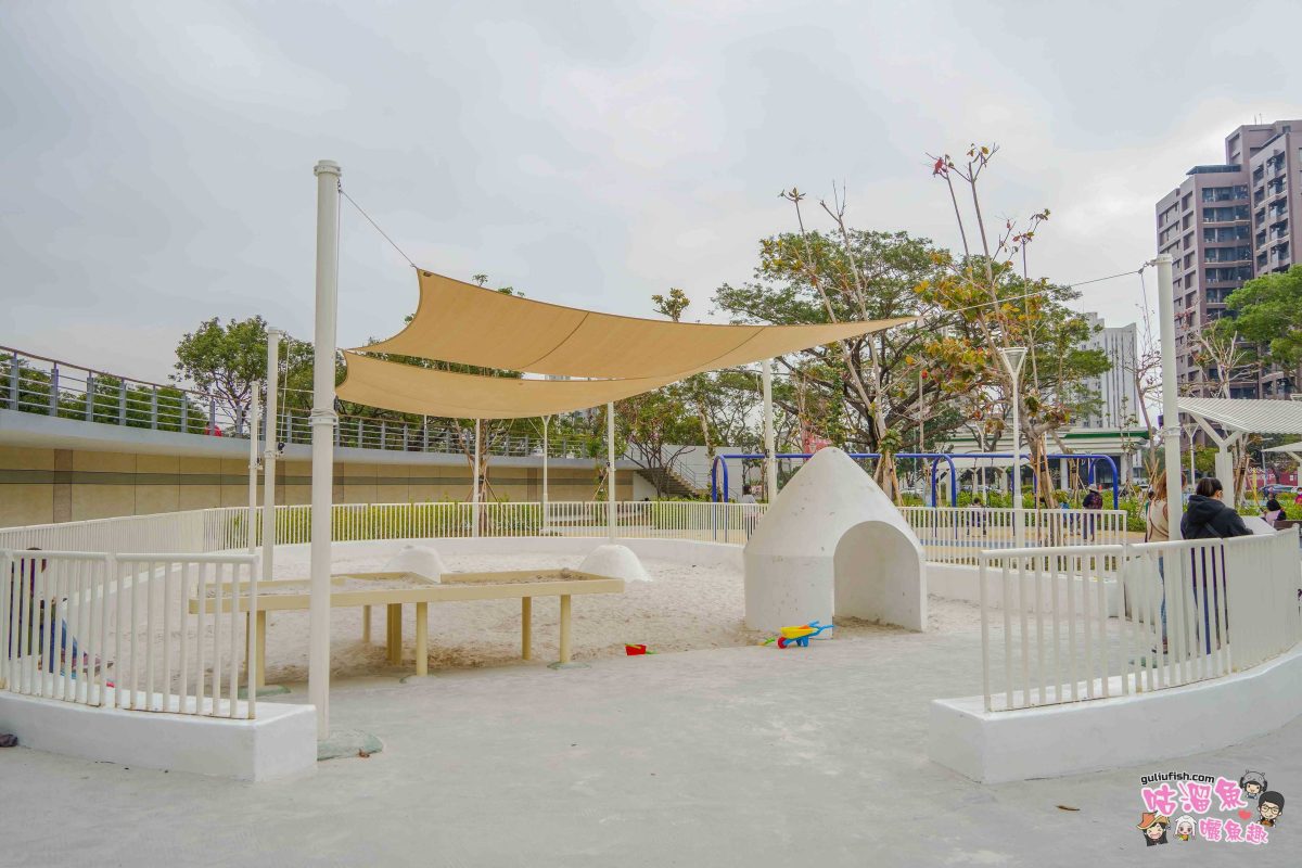 高雄親子景點》藍田公園 | 以鹽田為主題打造，擁有24項水陸設施的特色親子公園超放電！