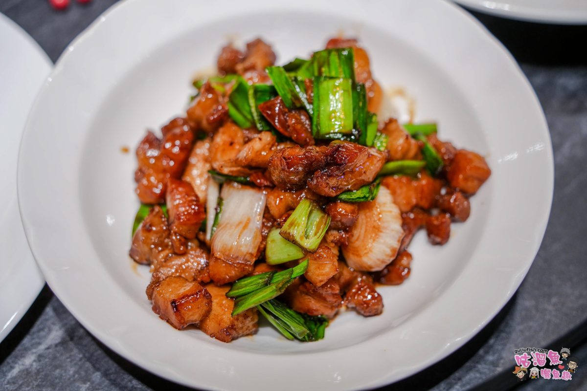 高雄美食》白玉樓新譯經典台菜 | 夢時代美食餐廳推薦！懷舊酒家菜經典呈現，適合多人聚餐的好選擇