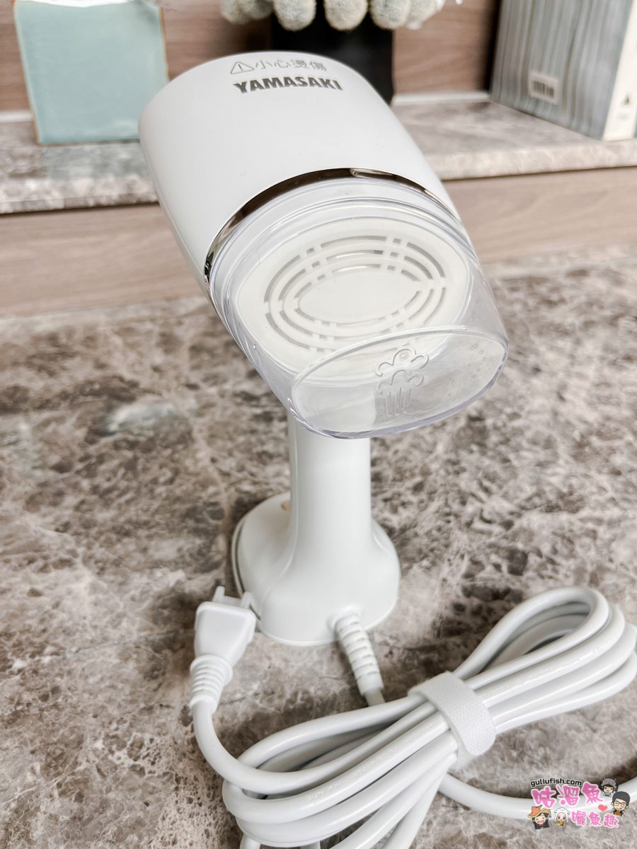 YAMASAKI 山崎家電 | 吹風機、掛燙機皆折疊好便攜，規格為全球通用，外出旅遊的好幫手