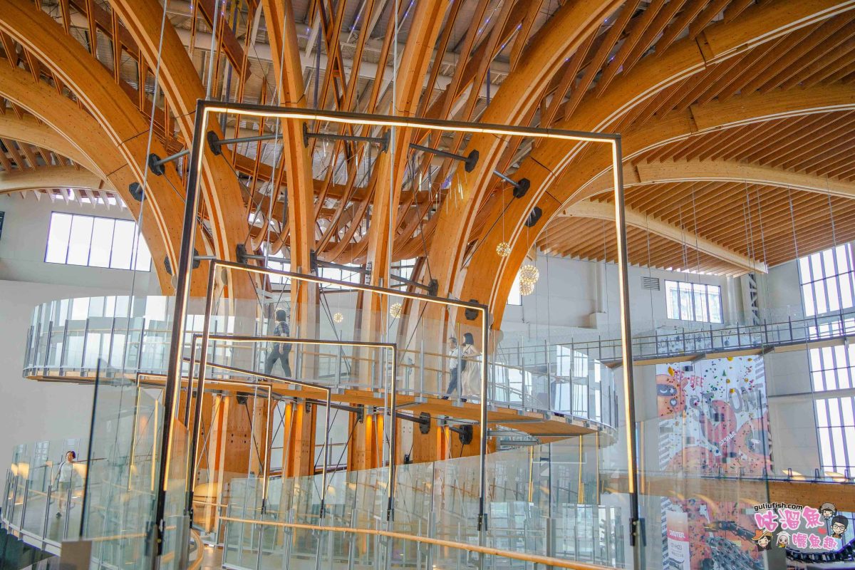 南投景點》樹德半山夢工廠 | 夢幻趣味多元室內景點！擁有全球最大室內木構巨樹、全台室內最高攀岩牆，好吃好玩一站滿足