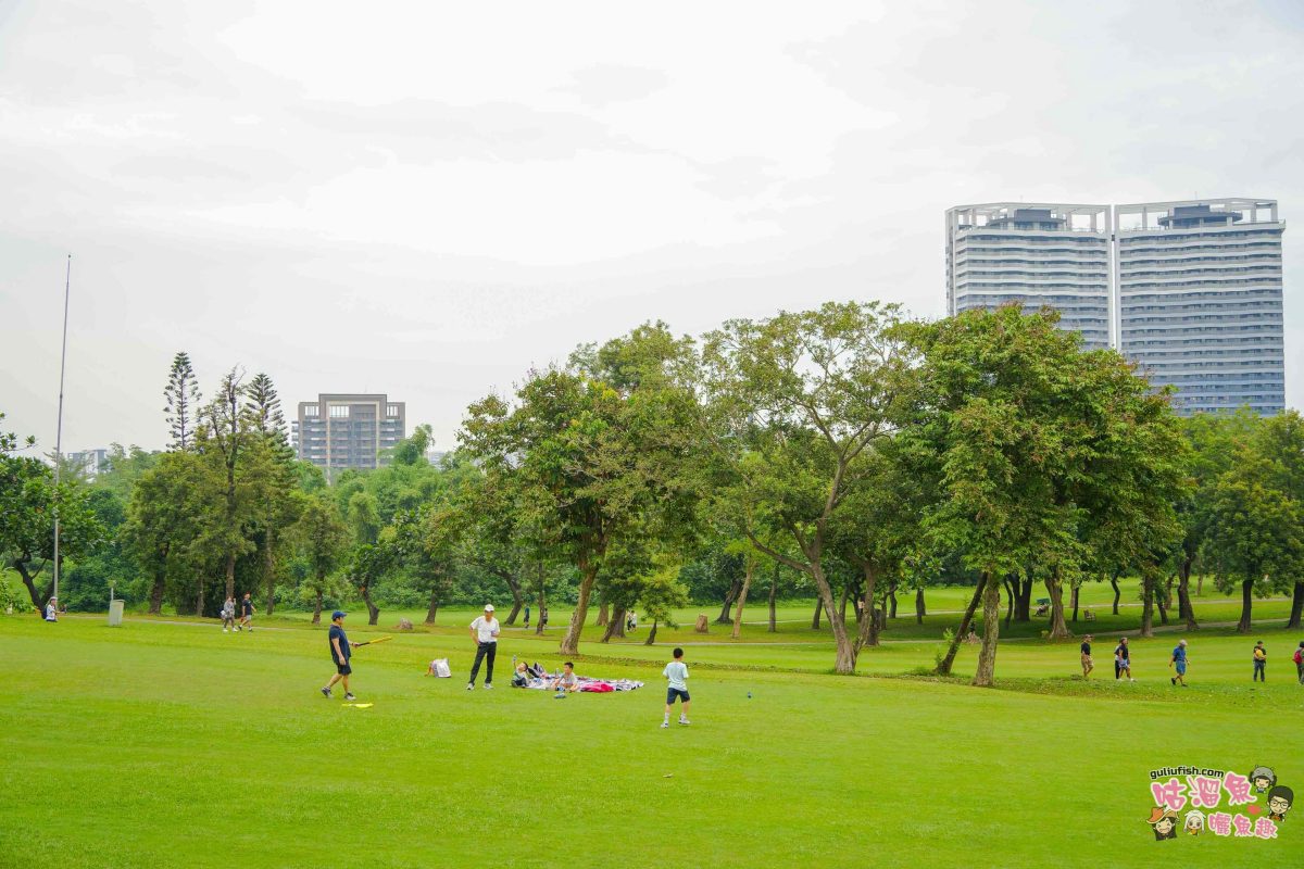 高雄景點》高雄果嶺自然公園 | 高雄最大規模都會綠洲！70 公頃休閒散步運動綠地廣場免費入園