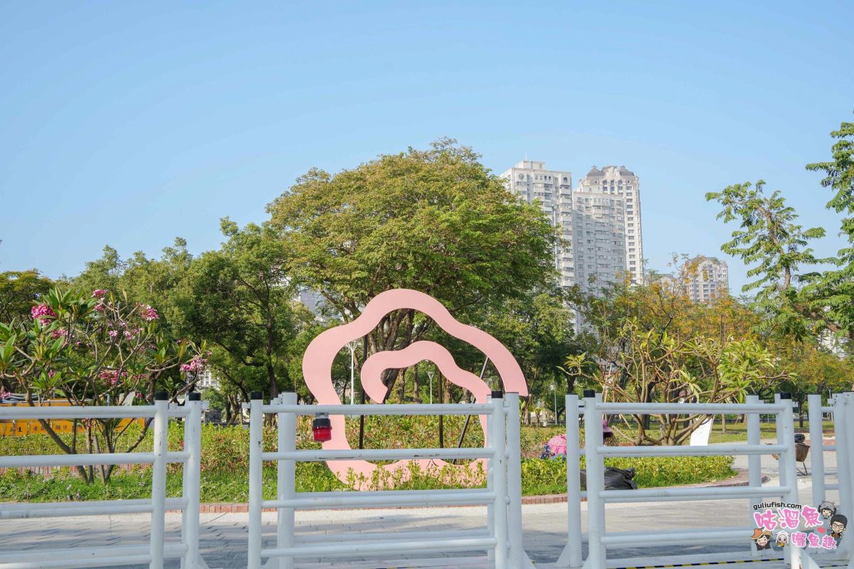 高雄景點》高雄市新客家文化園區(高雄客家文物館) | 深度探索南台灣客家風情，順遊光之塔、盤花公園美學之旅！