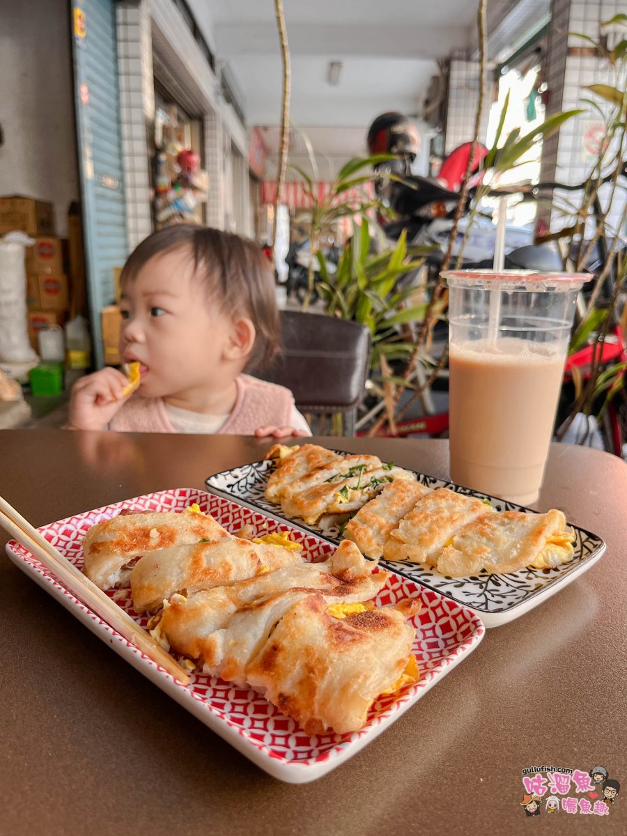 高雄美食》萬川晨食 | 後驛熱河街上常常排隊的早餐店，外酥內軟的蛋餅最受歡迎