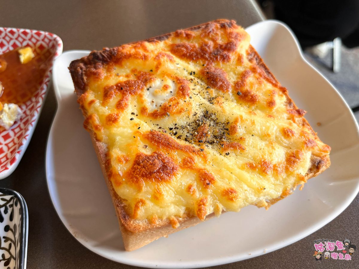 高雄美食》萬川晨食 | 後驛熱河街上常常排隊的早餐店，外酥內軟的蛋餅最受歡迎