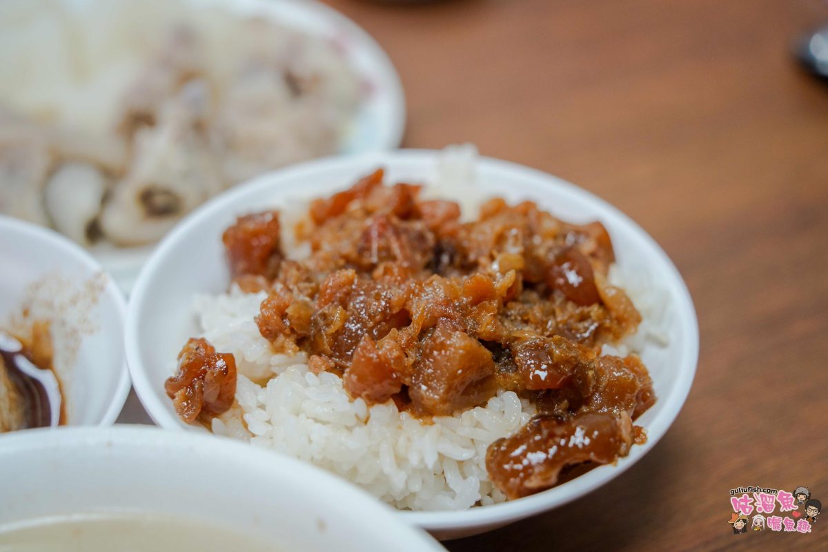 高雄美食》清溪小吃部 | 飄香逾七十年老店，三鳳中街排隊美食，必吃鹹湯圓