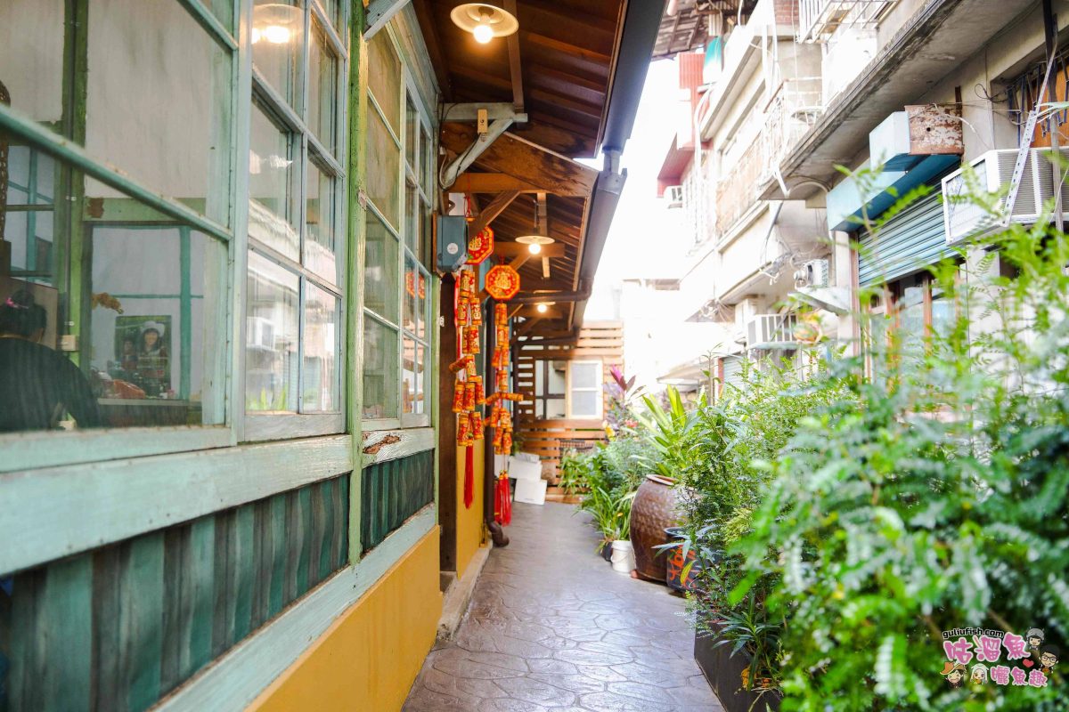 南投竹山美食》丸二米粉 | 日式舊建築改造成懷舊復古感十足的小吃店，海鮮小卷米粉湯推薦必吃！